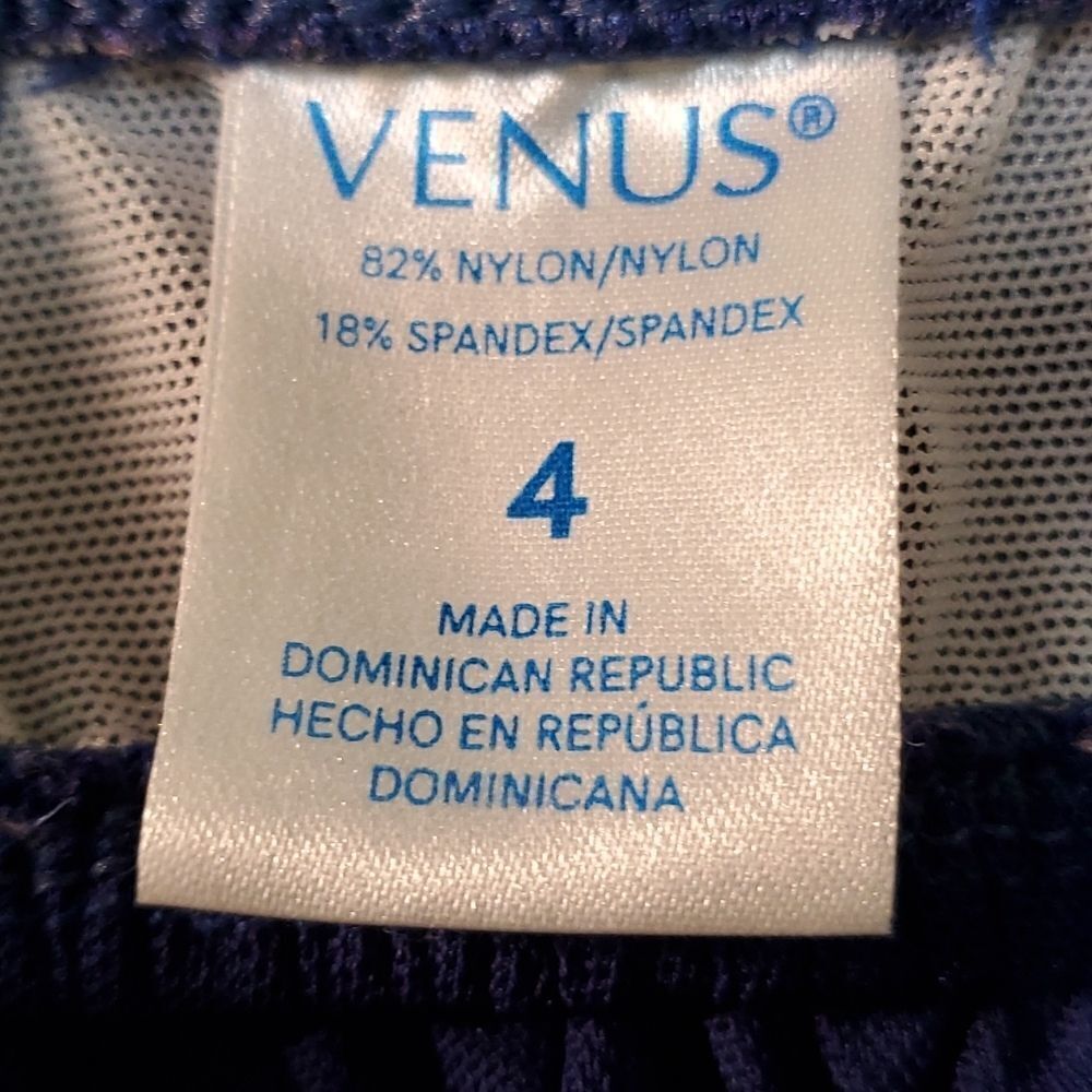 Beautiful blue bathing suit top  by Venus. Size 4. Haulter‎ style. - Picture 7 of 9